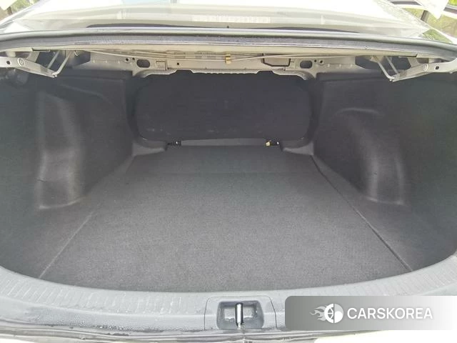 Toyota Corolla id 4368071 из Китая 12