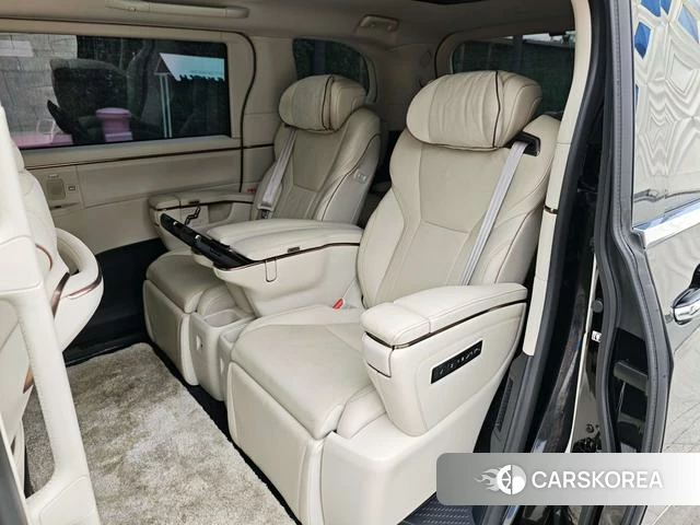 Lexus LM id 4259833 из Китая 12