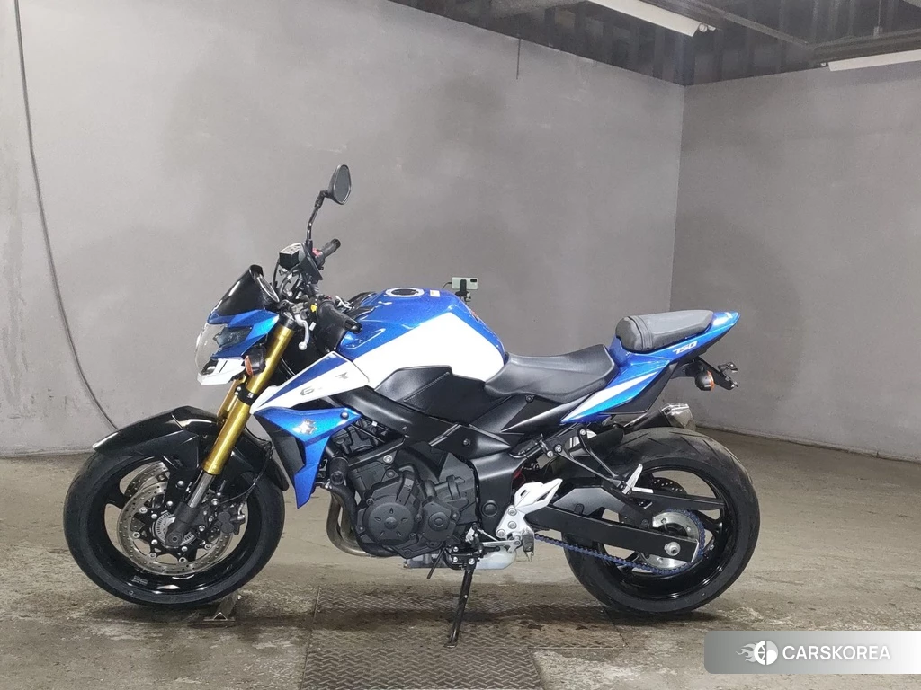 Проданный Suzuki GSR750 2014 из Японии