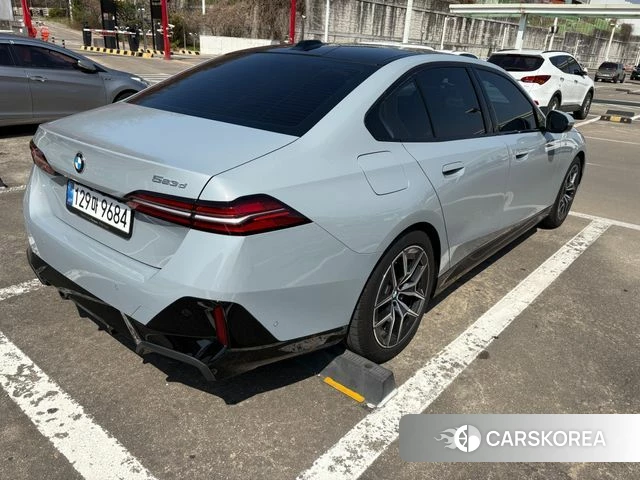 BMW 5 Series (G60) id 3889166 из Кореи 12