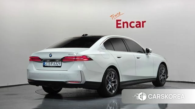 BMW 5 Series (G60) id 4743957 из Кореи 12