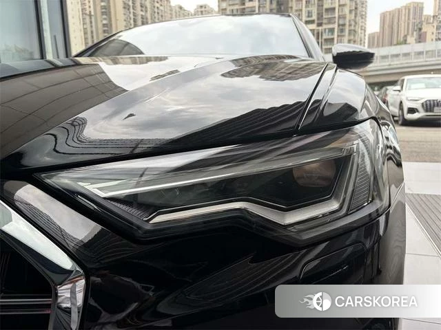 Audi A6L id 4333665 из Китая 7