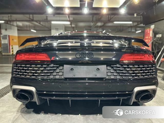 Audi R8 2023 Черный из Китая, фото 2