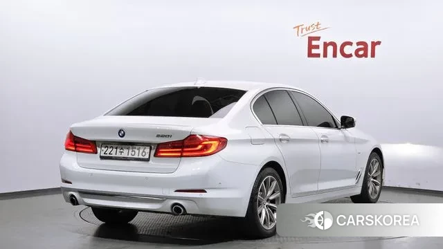 BMW 5 Series (G30) id 3672672 из Кореи 12