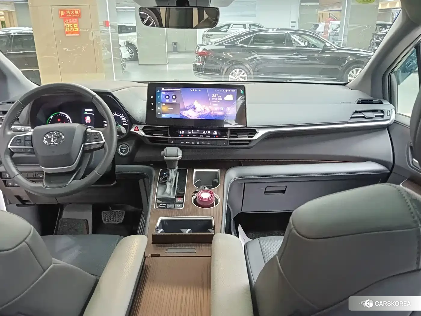 Toyota Sienna 2026 Белый из Китая, фото 2