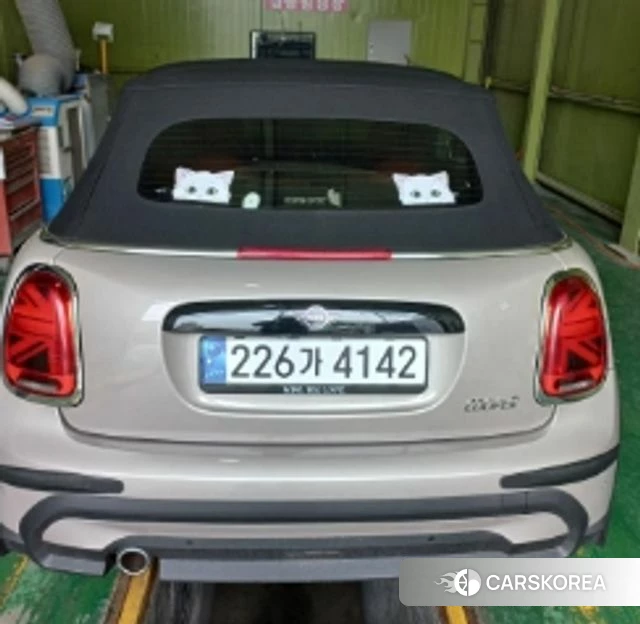 Mini Cooper Convertible 2024 Серый из Кореи, фото 2