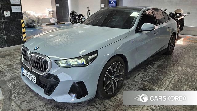 BMW 5 Series (G60) id 3837868 из Кореи 12