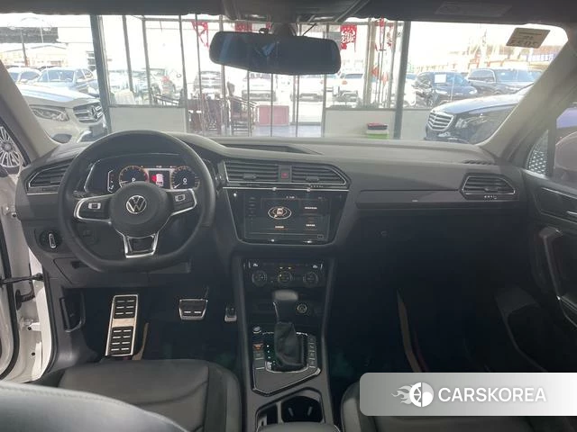 Volkswagen Tiguan L 2021 Белый из Китая, фото 2
