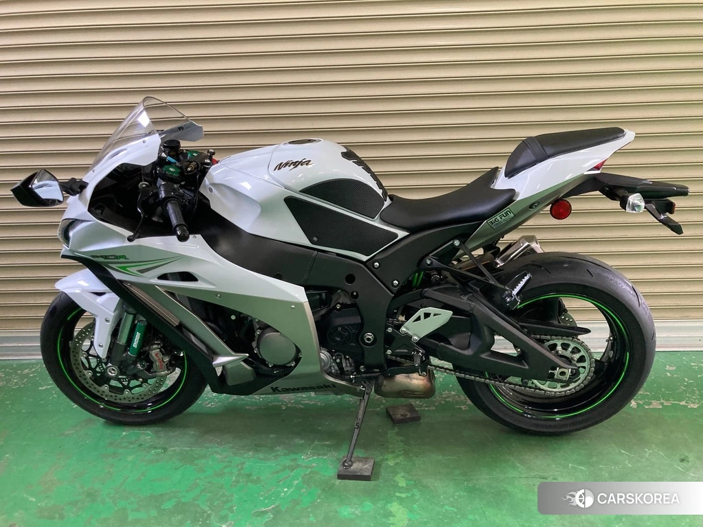 Проданный Kawasaki ZX-10R NINJA 2017 из Японии
