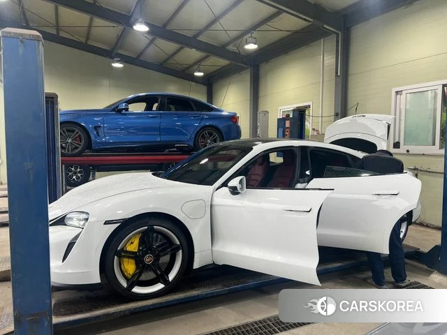 Porsche Taycan 2020 Белый из Кореи, фото 5