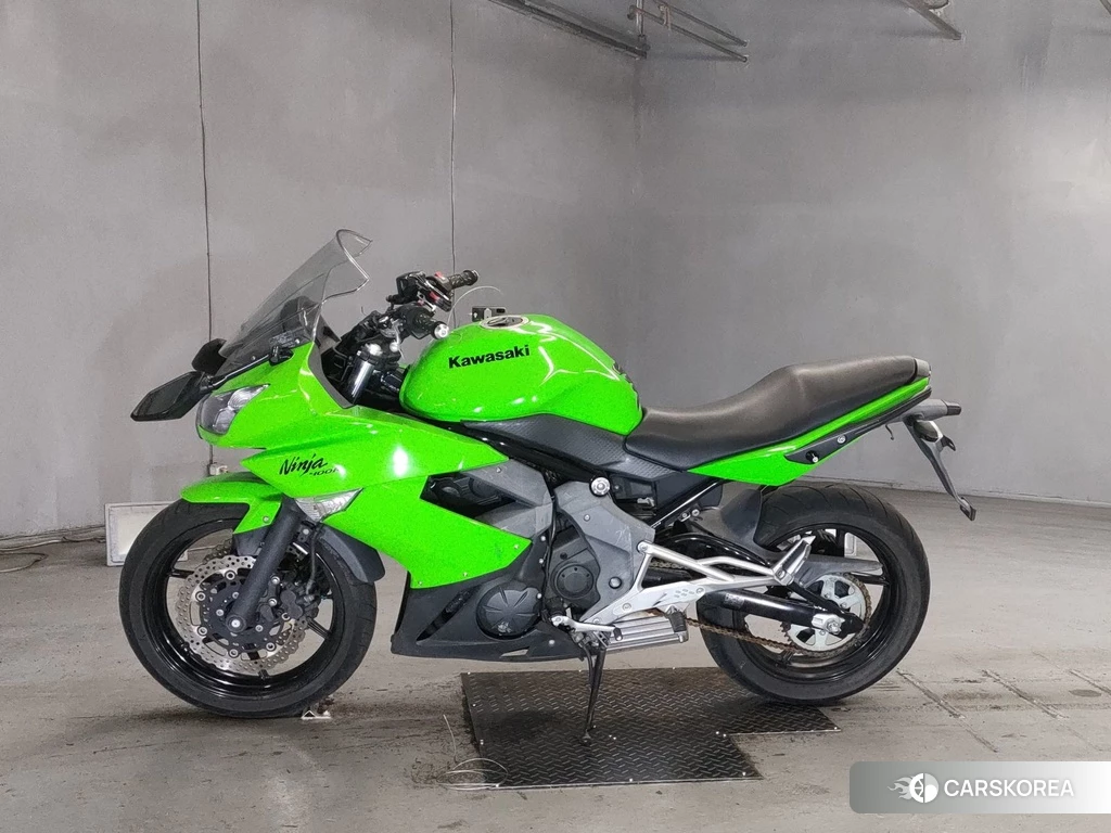 Проданный Kawasaki NINJA 400R 2012 из Японии