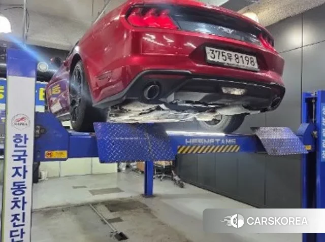 Ford Mustang 2022 Красный из Кореи, фото 2