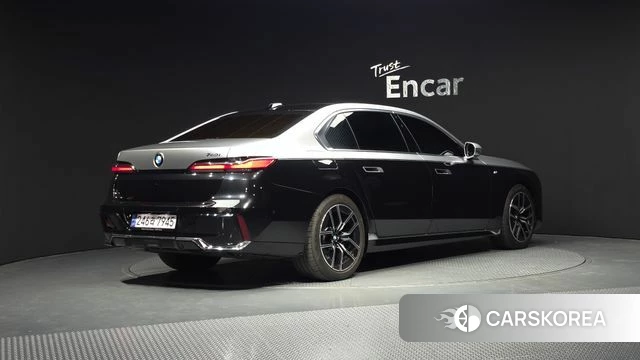 BMW 7 Series (G70) id 4223108 из Кореи 12