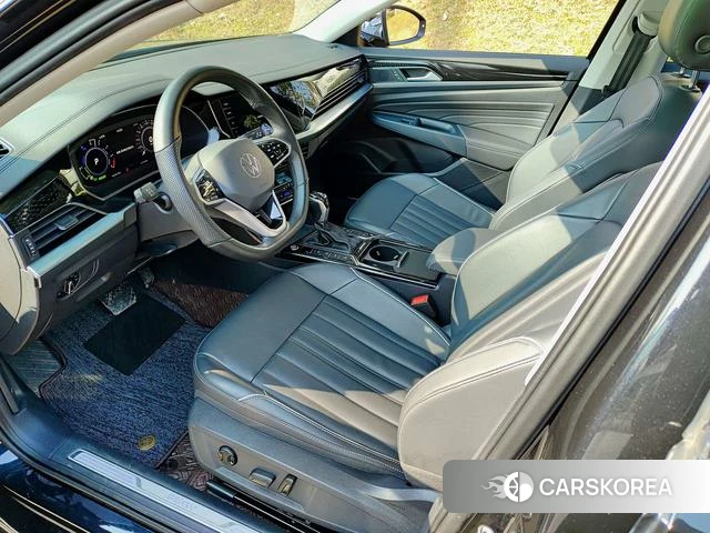 Volkswagen Passat PHEV 2024 Черный из Китая, фото 3