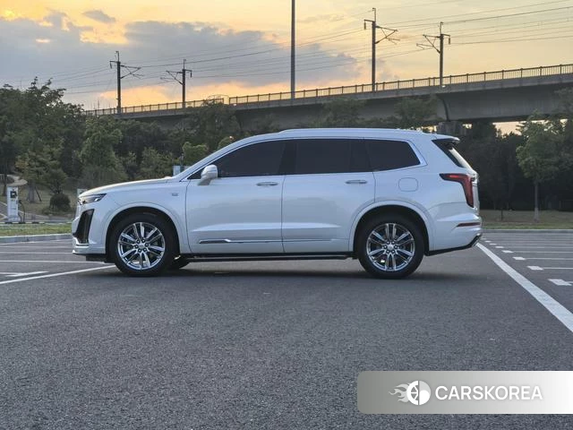 Cadillac XT6 2021 Белый из Китая, фото 6
