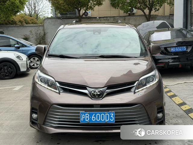 Toyota Sienna id 4239684 из Китая 9