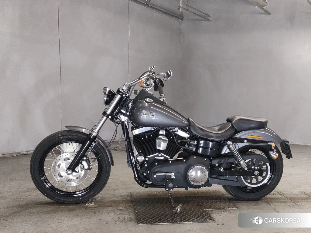 Проданный Harley-Davidson Dyna Street Bob FXDB1580 2014 из Японии, фото 2