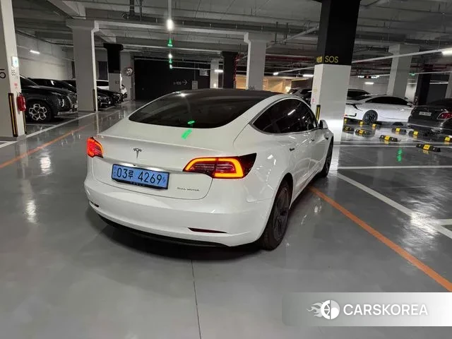 Tesla Model 3 2020 Белый из Кореи, фото 2