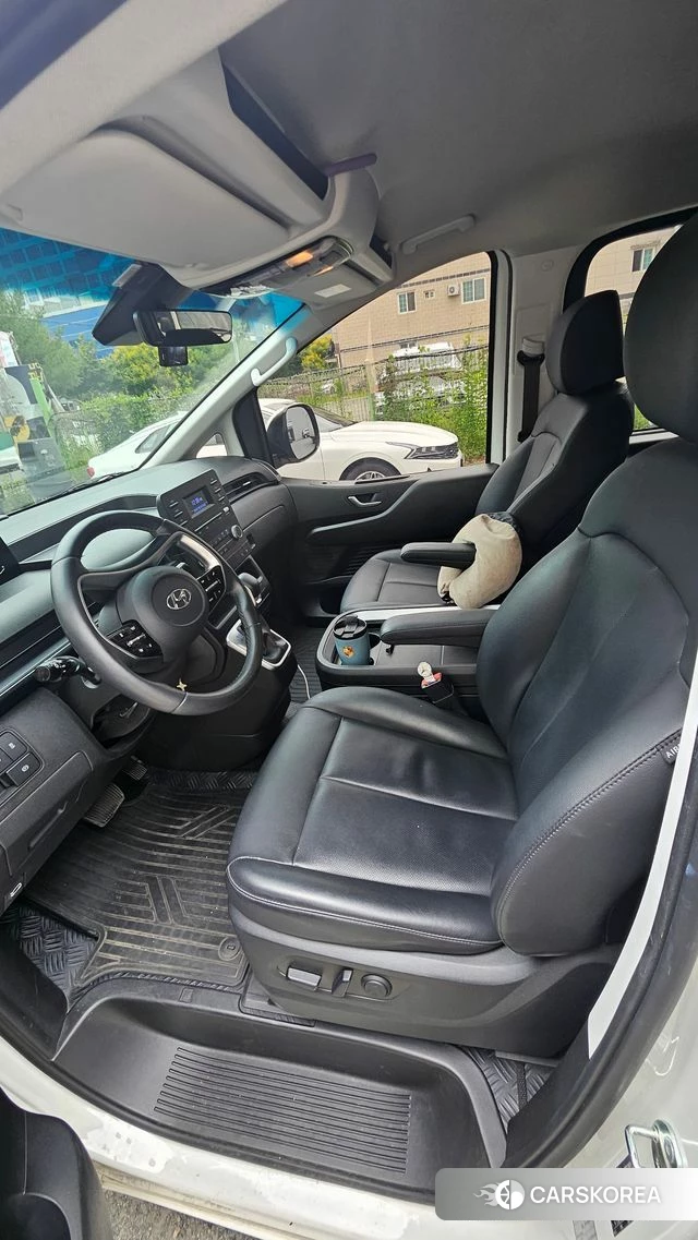Hyundai Staria 2023 Белый из Кореи, фото 2