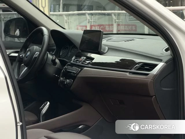 BMW X1 2021 Белый из Китая, фото 2