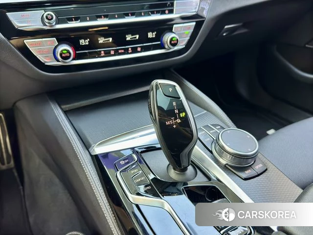 BMW 5 series (imported) 2021 Темно-серый из Китая, фото 6
