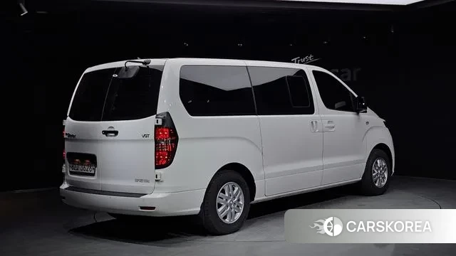 Hyundai The New Grand Starex id 3727953 из Кореи 12