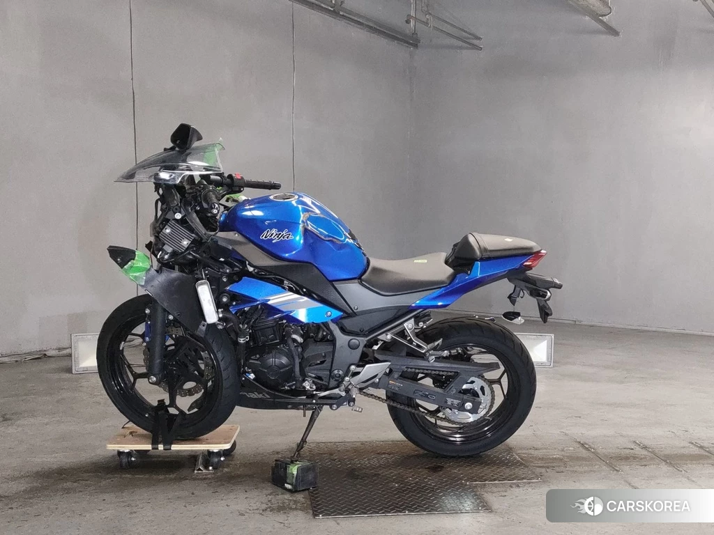 Проданный Kawasaki NINJA 250 2017 из Японии, фото 2
