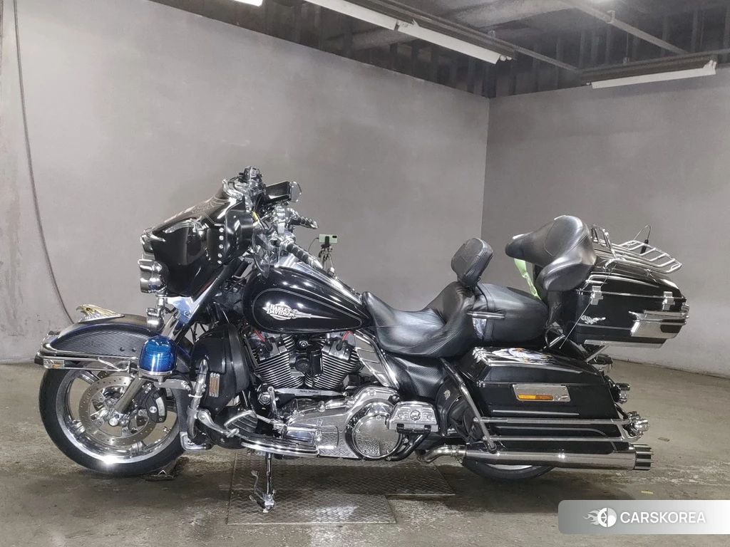 Проданный Harley-Davidson Electra Glide FLHTC1580 2011 из Японии