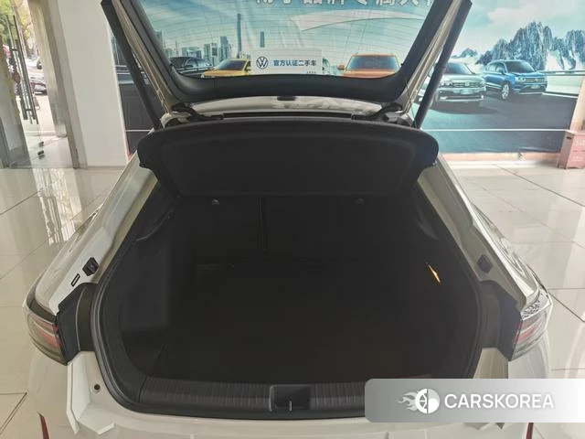 Volkswagen Lingdu 2025 Серебристо-серый из Китая, фото 2