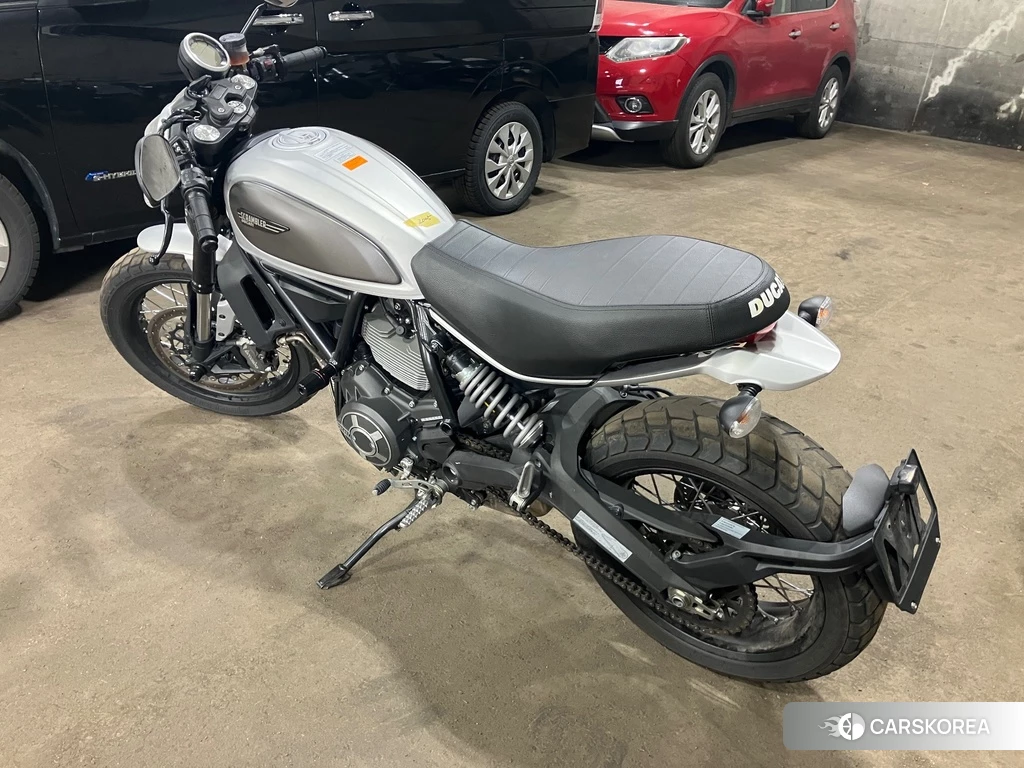Проданный Ducati SCRAMBLER ICON 2017 из Японии