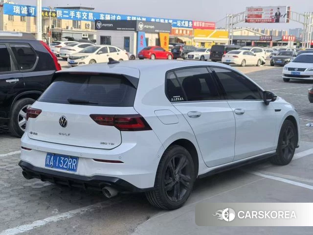 Volkswagen Golf 2023 Белый из Китая, фото 2