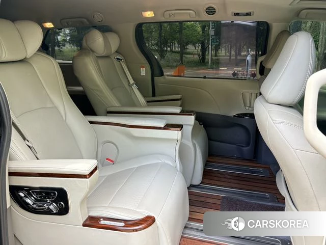 Toyota Sienna id 4253475 из Китая 11