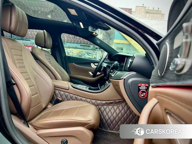 Mercedes-Benz E-class 2022 Черный из Китая, фото 6