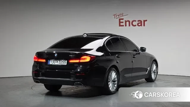 BMW 5 Series (G30) id 3726216 из Кореи 12