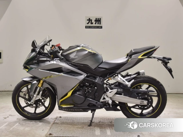 Honda CBR250RR ABS 2017 из Японии, фото 2