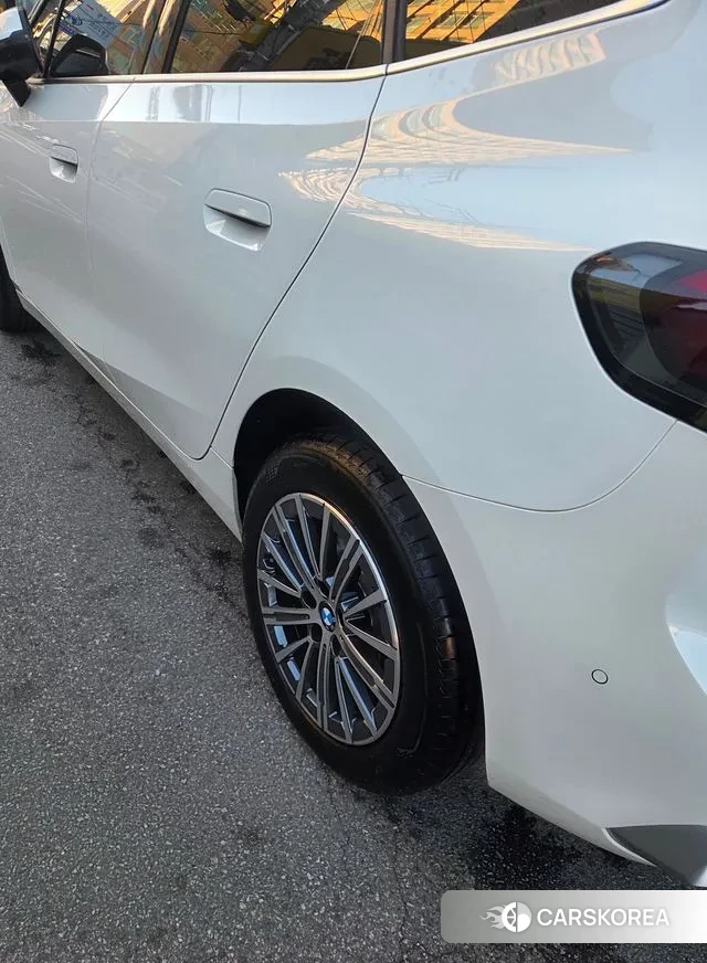 BMW 2 Series Active Tourer (U06) 2023 Белый из Кореи, фото 2