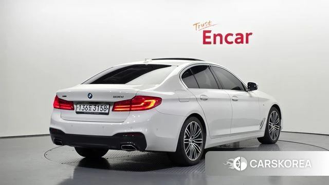 BMW 5 Series (G30) id 4424178 из Кореи 12