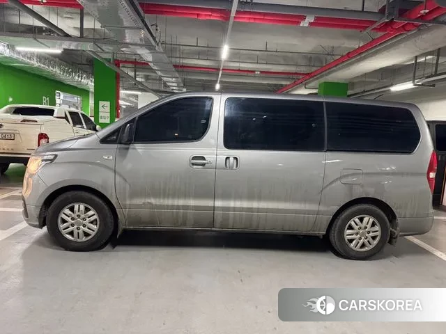 Hyundai The New Grand Starex 2020 Серебристо-серый из Кореи, фото 2