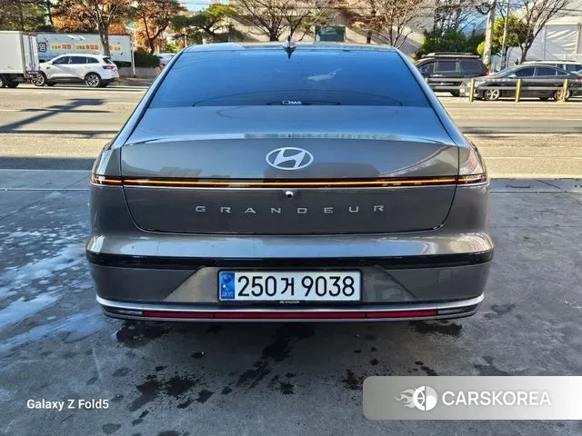 Hyundai Grandeur (GN7) id 3420180 из Кореи 12