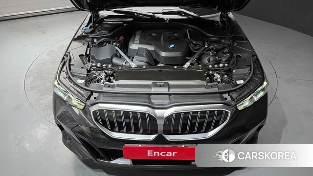 BMW 5 Series (G60) id 4565753 из Кореи 12