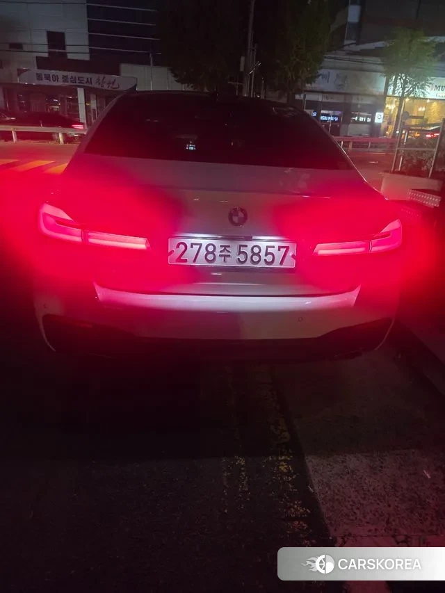 BMW 5 Series (G30) 2020 Белый из Кореи, фото 2