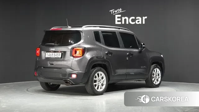 Jeep Renegade id 3535408 из Кореи 12