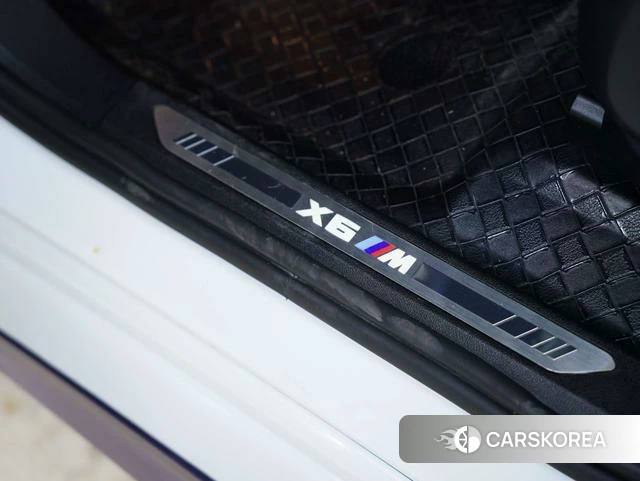 BMW X6 M id 4291464 из Китая 12