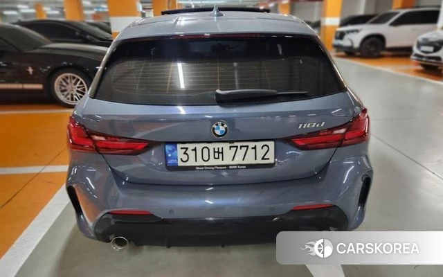 BMW 1 Series (F40) 2021 Небесно-голубой из Кореи, фото 2