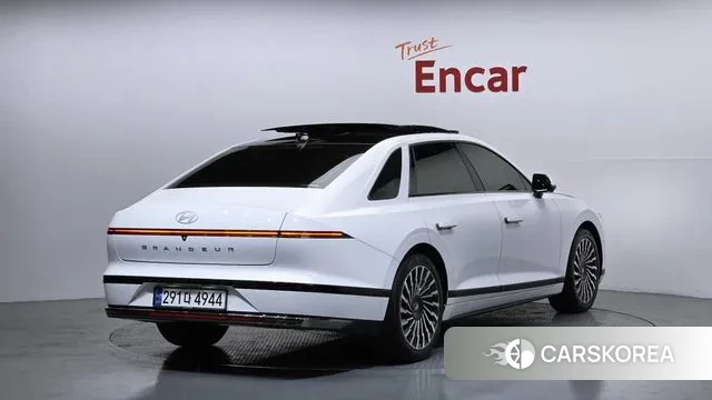 Hyundai Grandeur (GN7) id 3664318 из Кореи 12