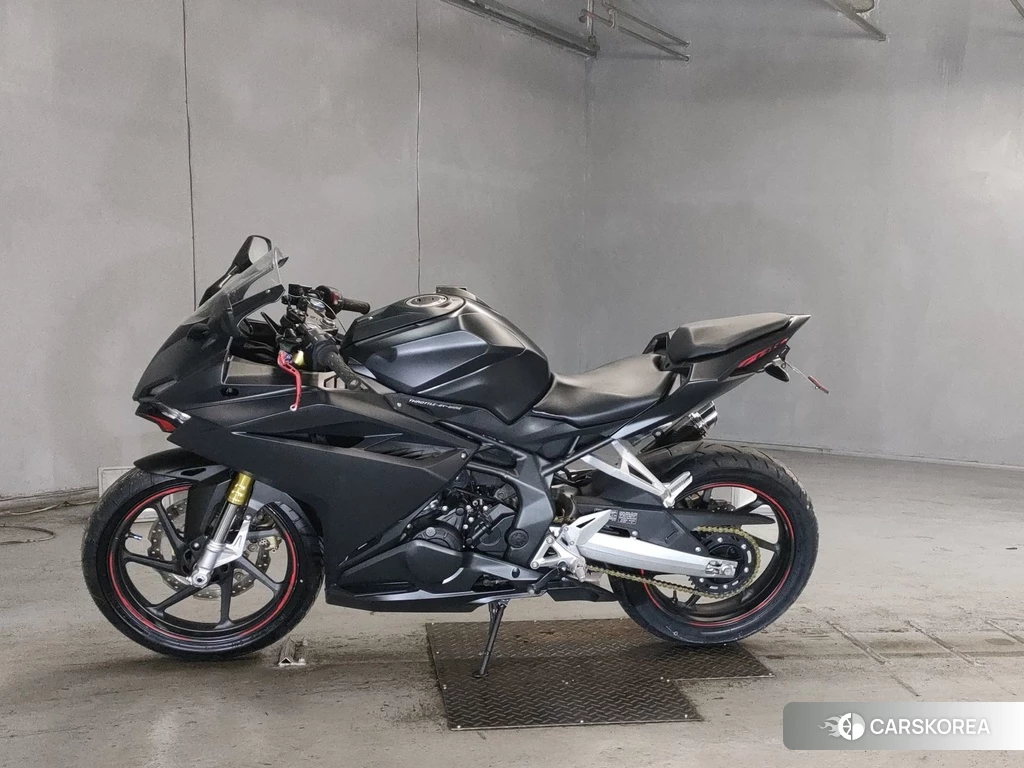 Проданный Honda CBR250RR 2017 из Японии, фото 2