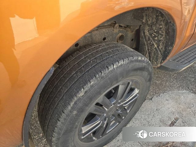 Ford Ranger 3rd Generation 2022 Оранжевый из Кореи, фото 2