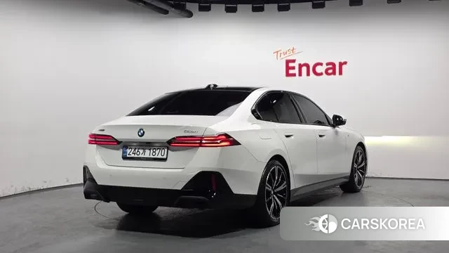 BMW 5 Series (G60) id 3619833 из Кореи 12