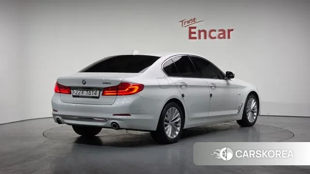 BMW 5 Series (G30) id 3515137 из Кореи 12