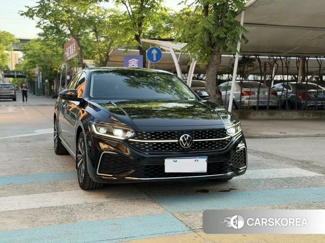 Volkswagen Passat 2022 Черный из Китая, фото 5